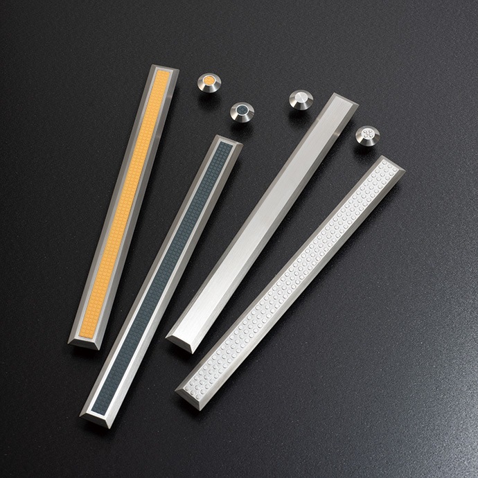 点字鋲 ガイドステップSCS14／NSH316-290-F／NSH316TC-290-F／線鋲