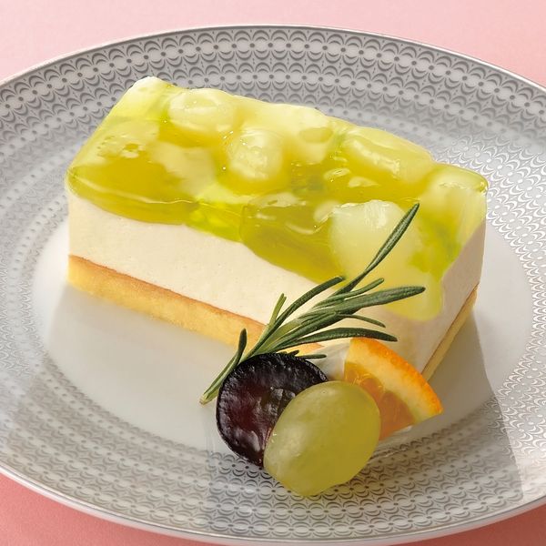 洋梨とぶどう フリーカットケーキ スイーツ お菓子 ケーキ 洋菓子 のネット通販 食のプロ御用達の業務用 給食用食品 冷凍食品通販ナカヤマフーズオンライン