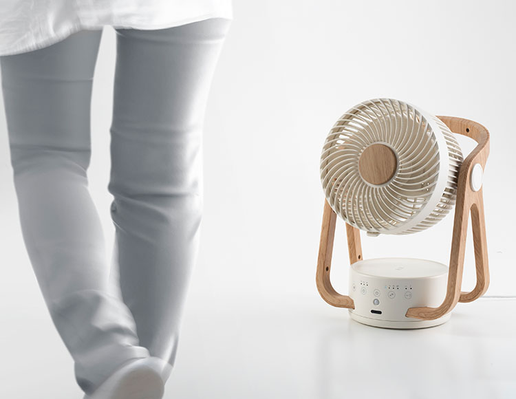 [木目調でインテリアになじむ] WOODSTYLE サーキュレーター扇風機  DCモーター 節電センサーリモコン付き 24畳 風量設定4段階