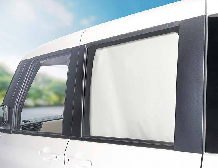 [日差しから車内を守る] 車用 遮夏サイドカーテン 2枚入 UVカット 薄型マグネットで簡単取付