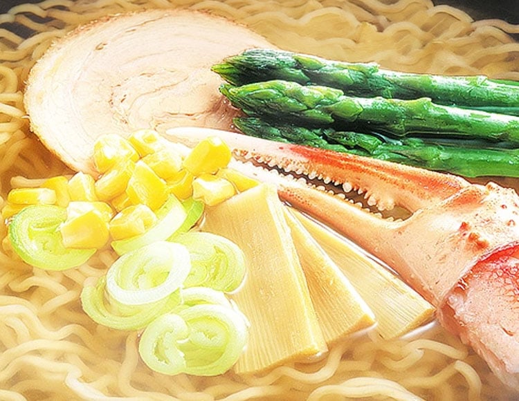 函館限定 函館ラーメン4食入 セット スープ付 ( 醤油1食 味噌1食 塩2食 )