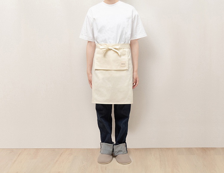 【公式販売店】 CAROTE （カローテ） 首掛けエプロン アイボリー