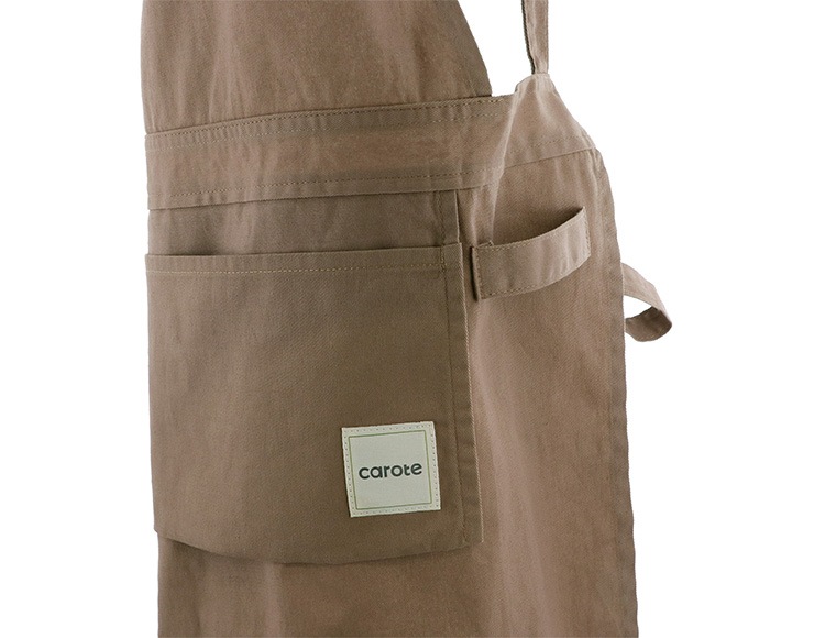 【公式販売店】 CAROTE （カローテ） バッククロスエプロン ブラウン
