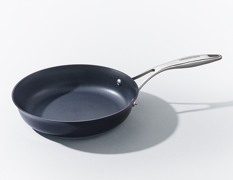 MEYER サーキュロン フライパン 25cm ガス火・IH対応 新品 未使用 会員登録で500ポイント／【数量限定 福袋】 MEYER サーキュロン 4点