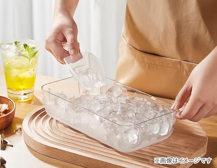 【公式販売店】CAROTE(カローテ) ワンプッシュ製氷箱 ホワイト 氷18個 スコップ付
