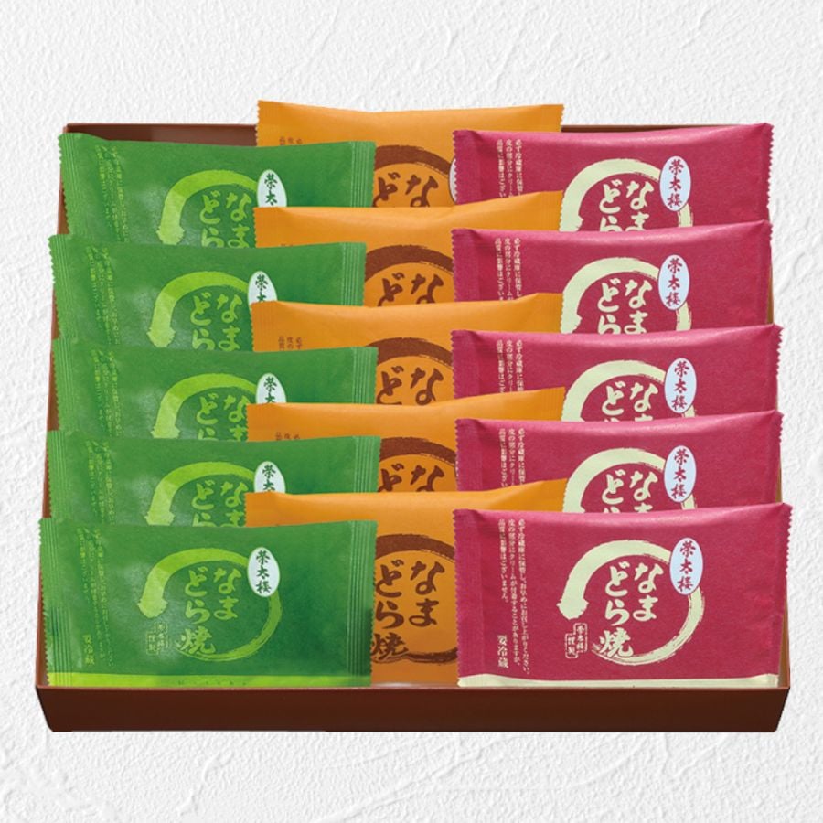 冬のおすすめギフト　　　　　　　　なまどら焼3種15個入詰合せ　　　　　　　　（お歳暮のし付き）