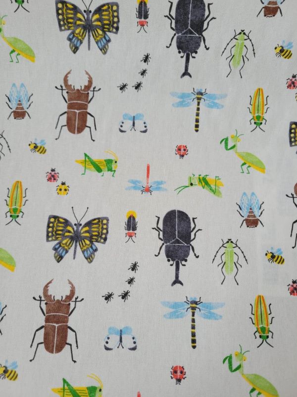 キッズランド　昆虫　ホワイト　生地