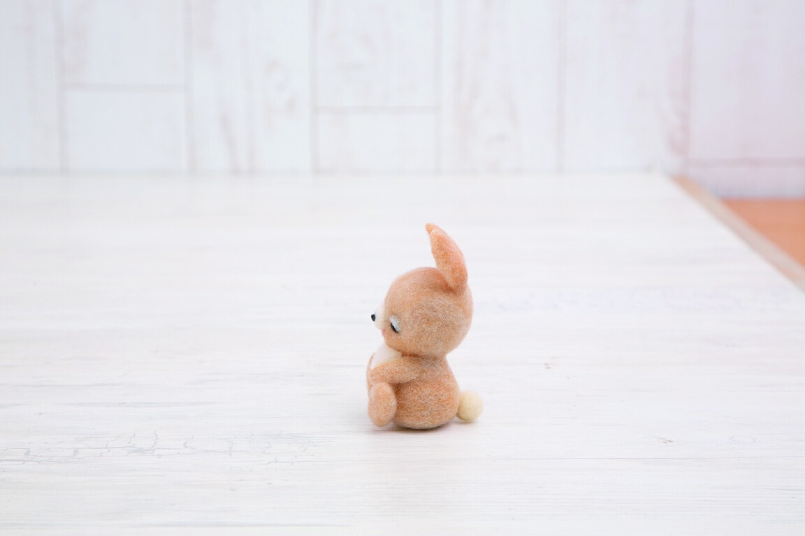 中級者向け羊毛フェルトキット うたたねうさぎ 手芸キット | 羊毛