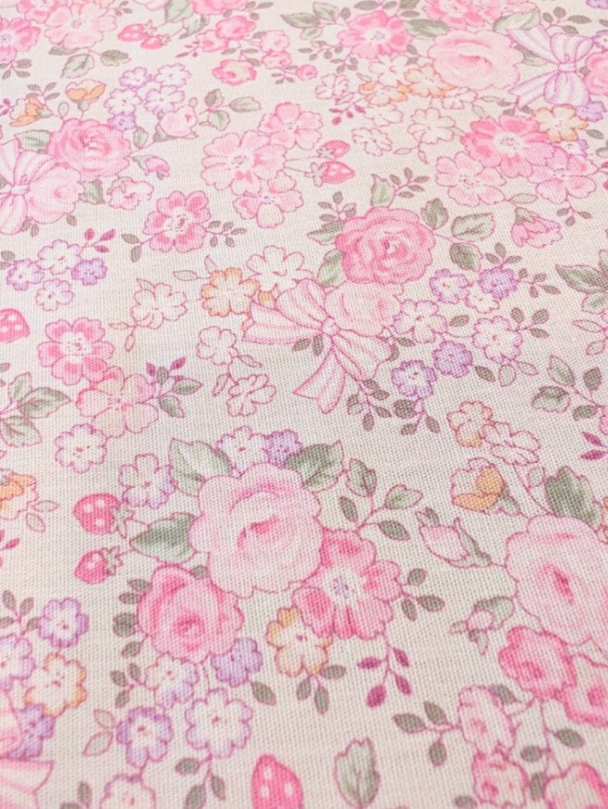 Find Me ローズとリボン ブロード生地 花柄 コットン 布 ピンク | 生地