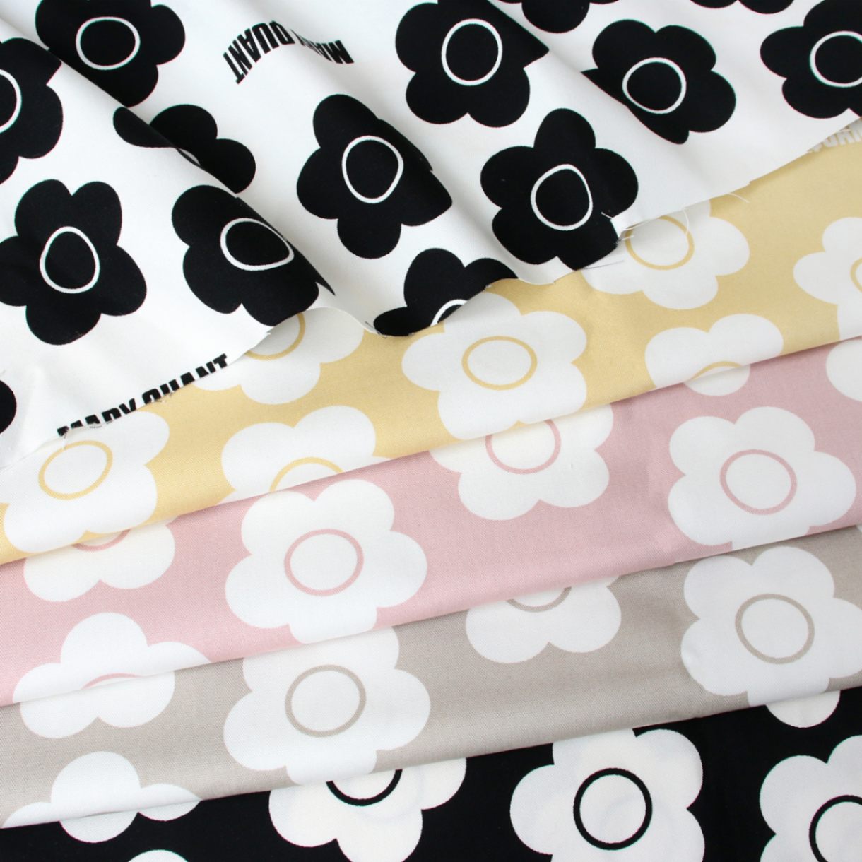 マリークワント 花柄 生地 オックス ホワイト｜MARY QUANT 布 フラワー