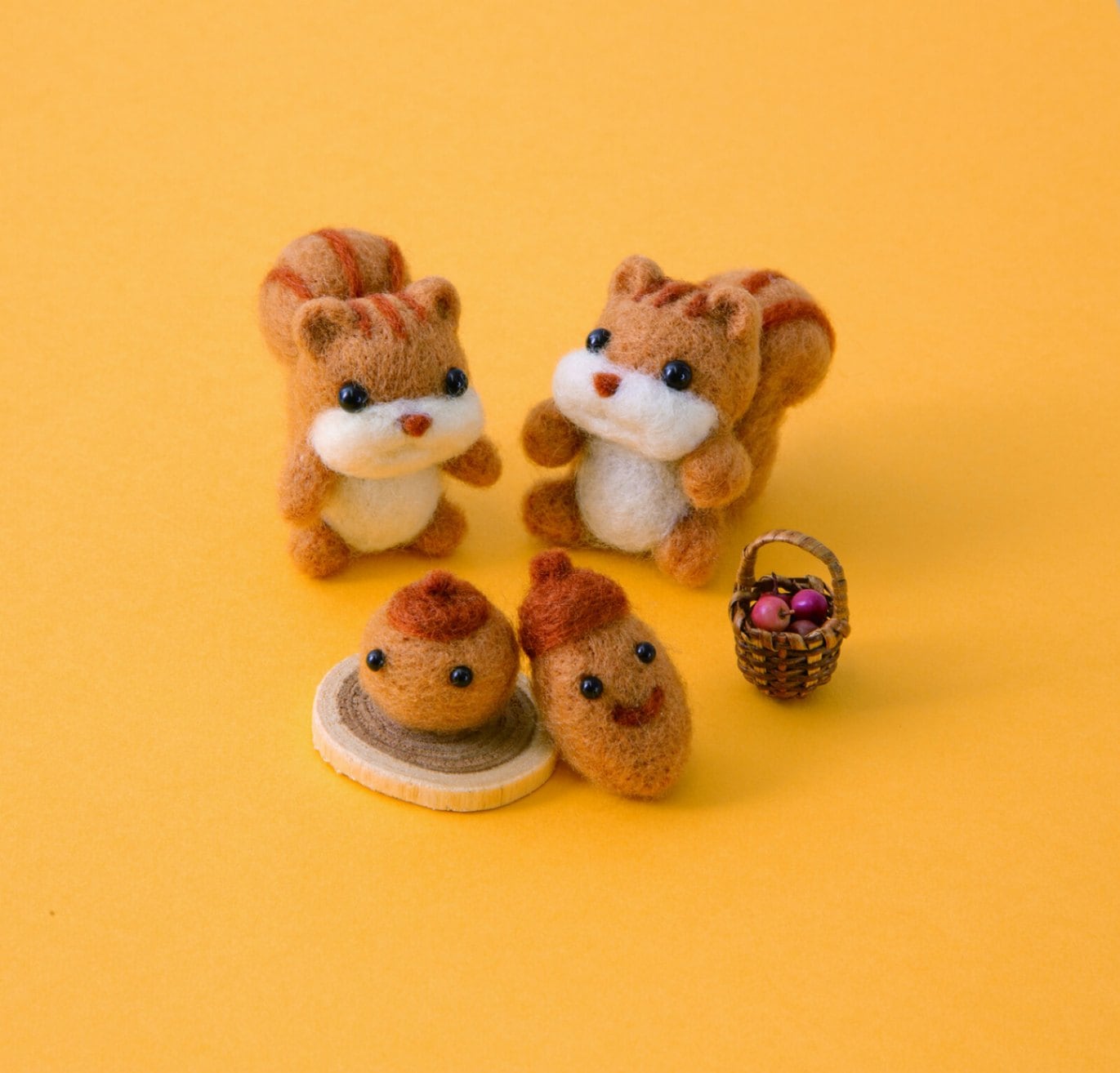 マナティ クリームカラーのクマさん*羊毛ハンドメイド マナティ クリームカラーのクマさん*羊毛ハンドメイド