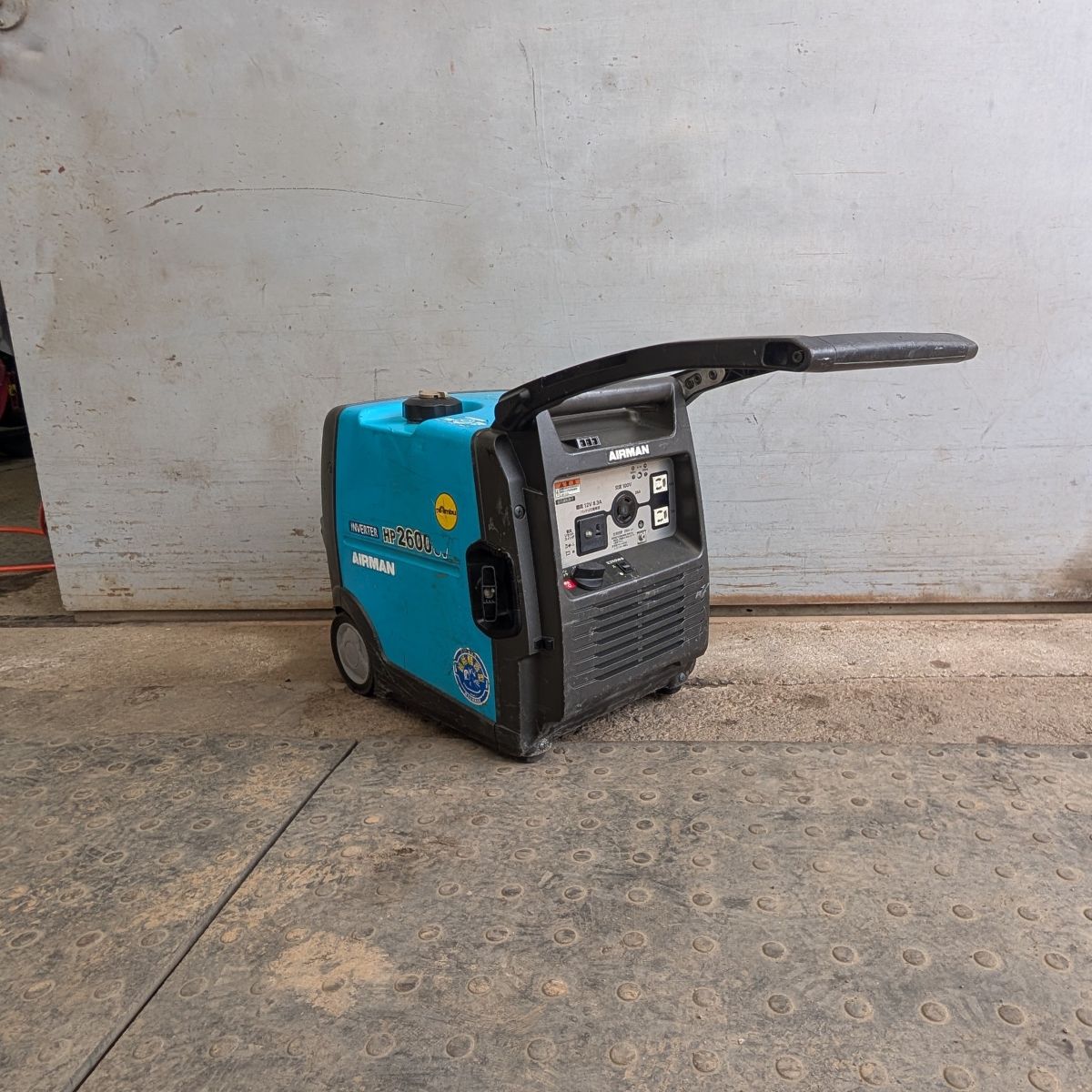 AIRMAN (旧北越工業) ガソリンエンジン発電機 HP2600SV【中古】 