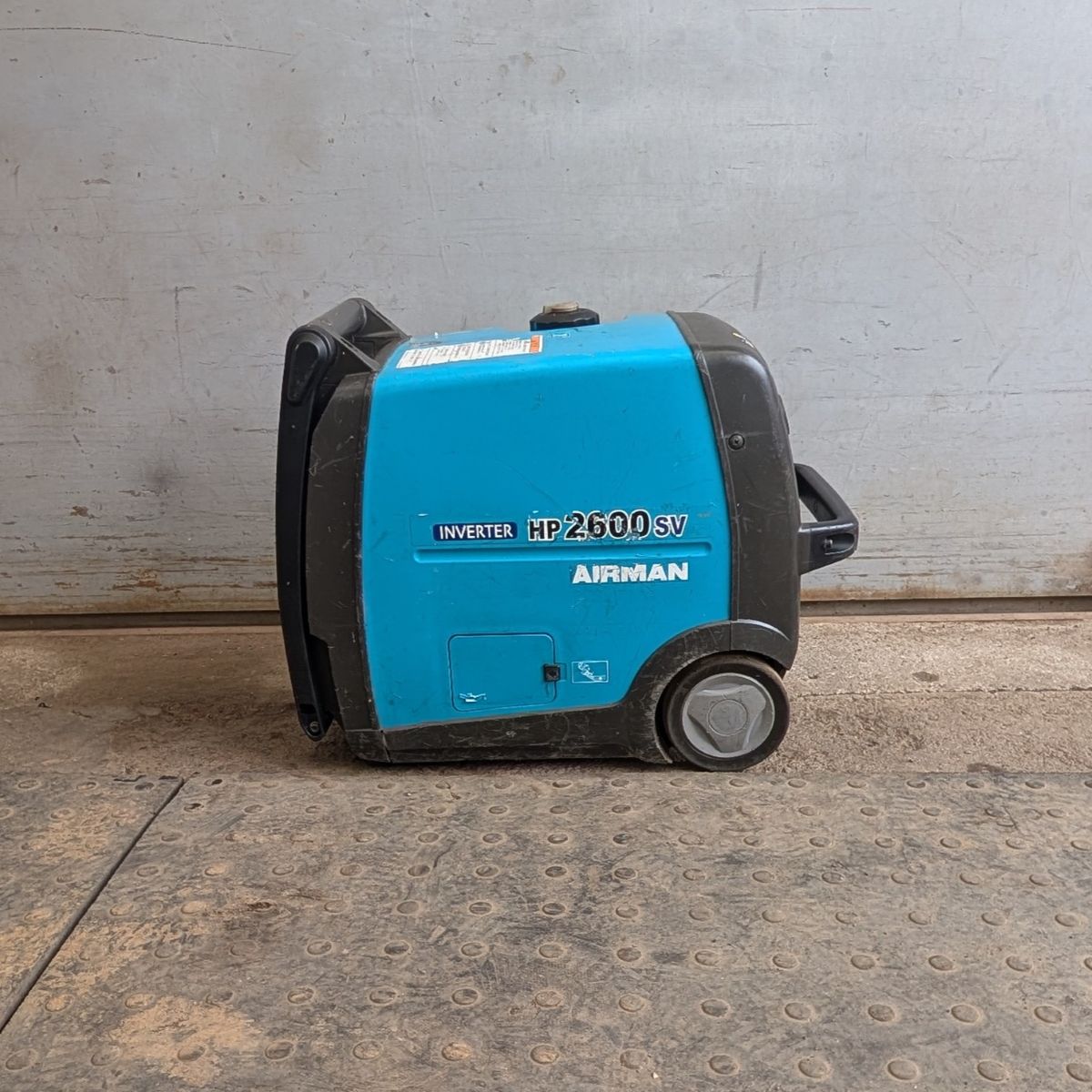 AIRMAN (旧北越工業) ガソリンエンジン発電機 HP2600SV【中古】 