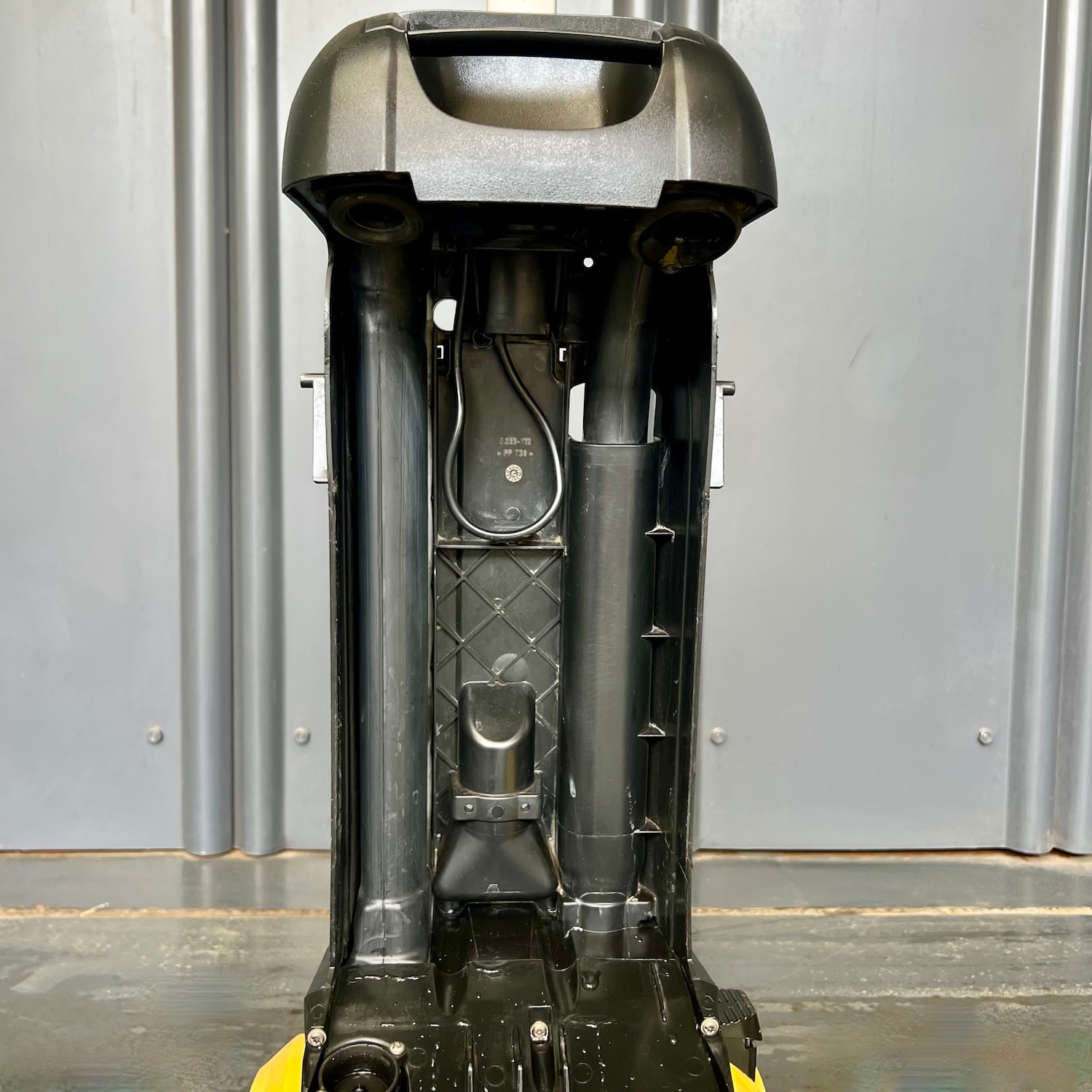 【動画】ケルヒャー 業務用手押し式小型床洗浄機 BR30/4CBp Karcher【中古】
