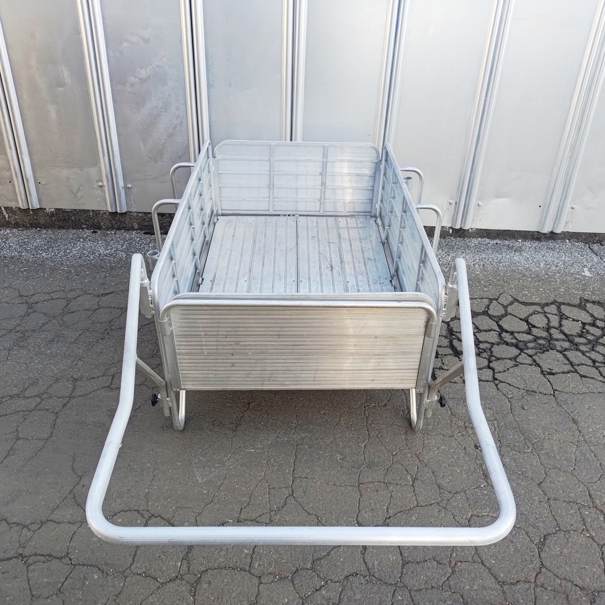 【中古】リアカー 折りたたみ アルミリヤカー 軽量 ノーパンクタイヤ PHC-150