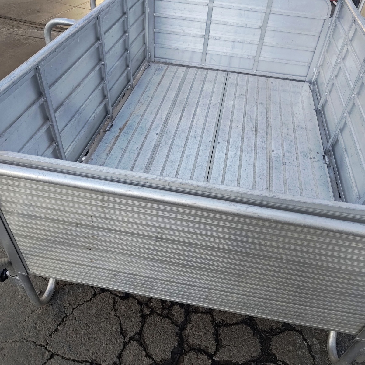 【中古】リアカー 折りたたみ アルミリヤカー 軽量 ノーパンクタイヤ PHC-150