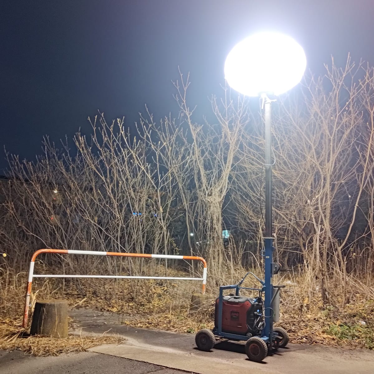 セット売り】バルーンライト 投光器 テラスター仕様 ＋ 発電機 【中古