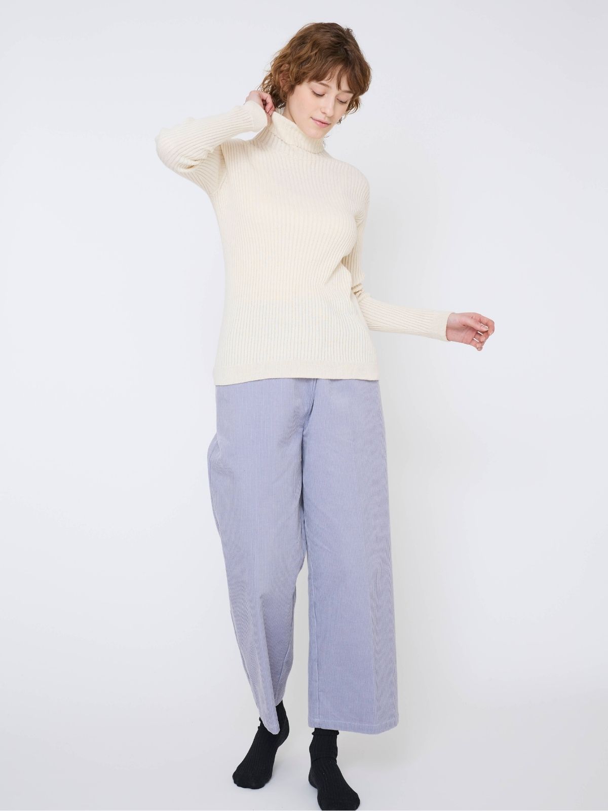 【シリーズ商品2点以上で10%OFF】再入荷｜コットンエアリーリブタートルネックトップス　ナチュラル