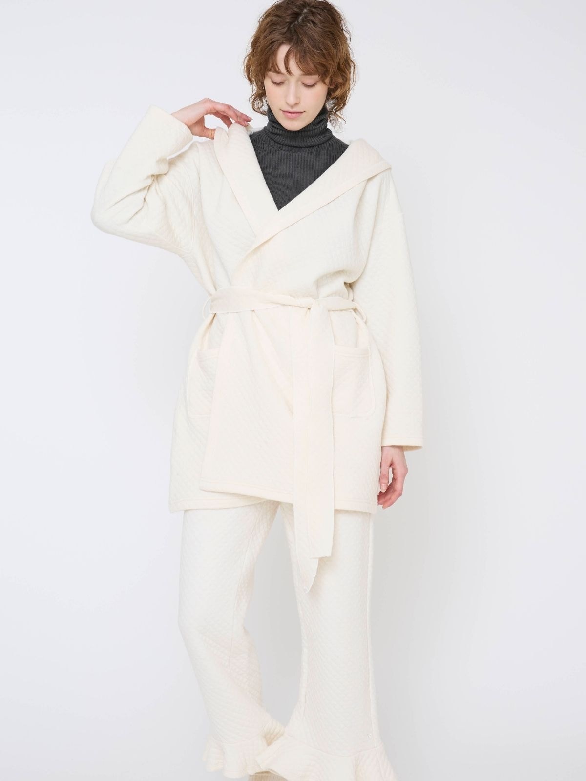 NEW｜キルティングフーデットガウンコート