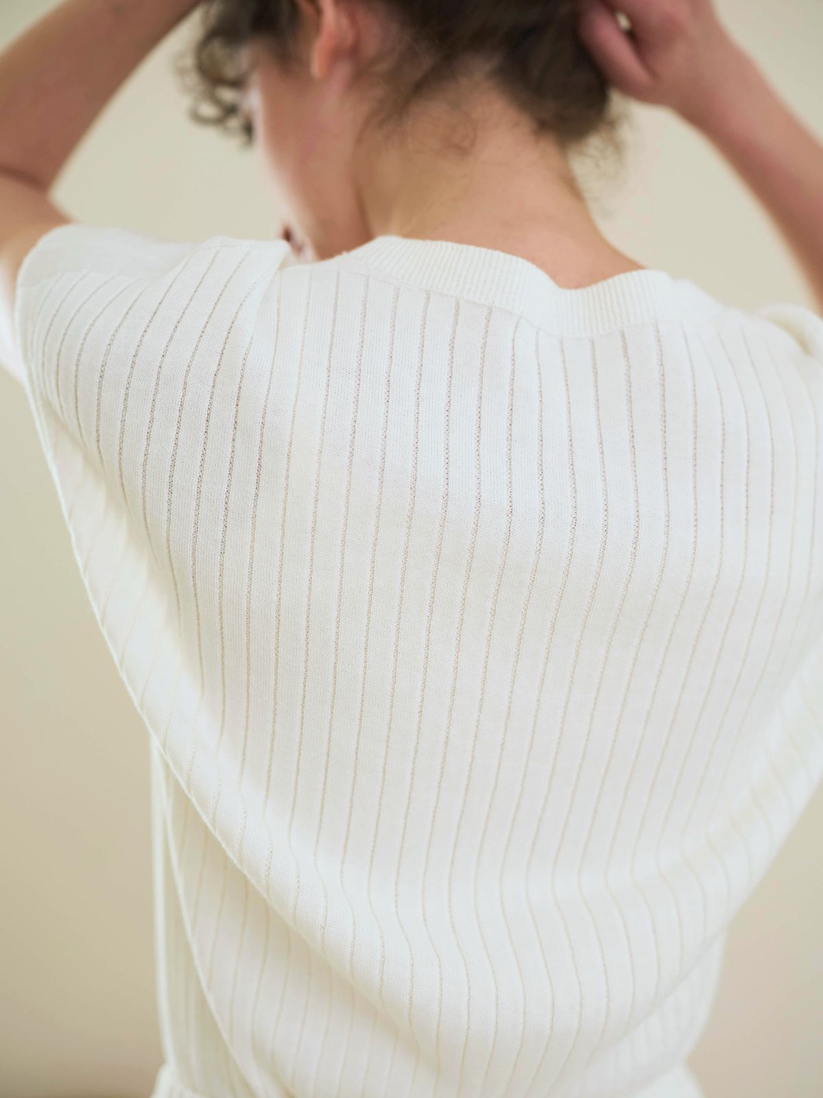 【残りわずか】コットンエアリーノースーブリブトップス ホワイト