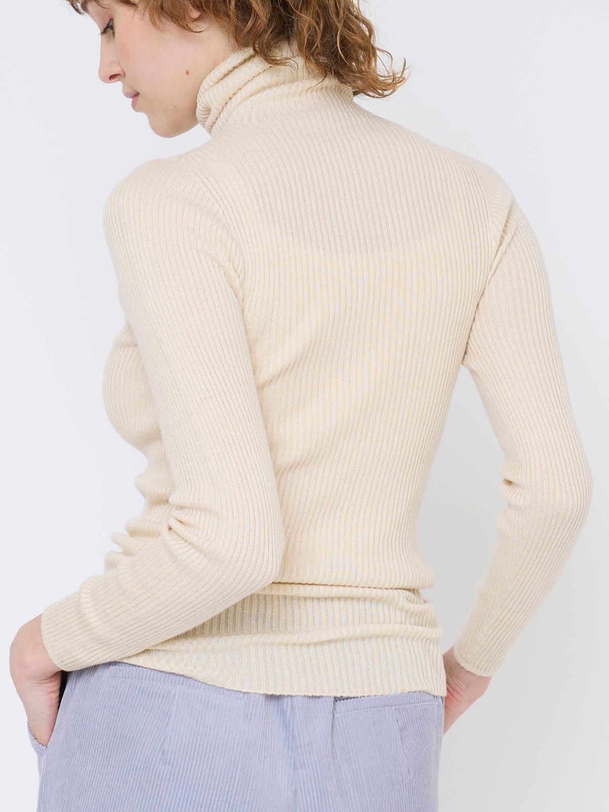 シルクエアリータートルネックトップス ナチュラル