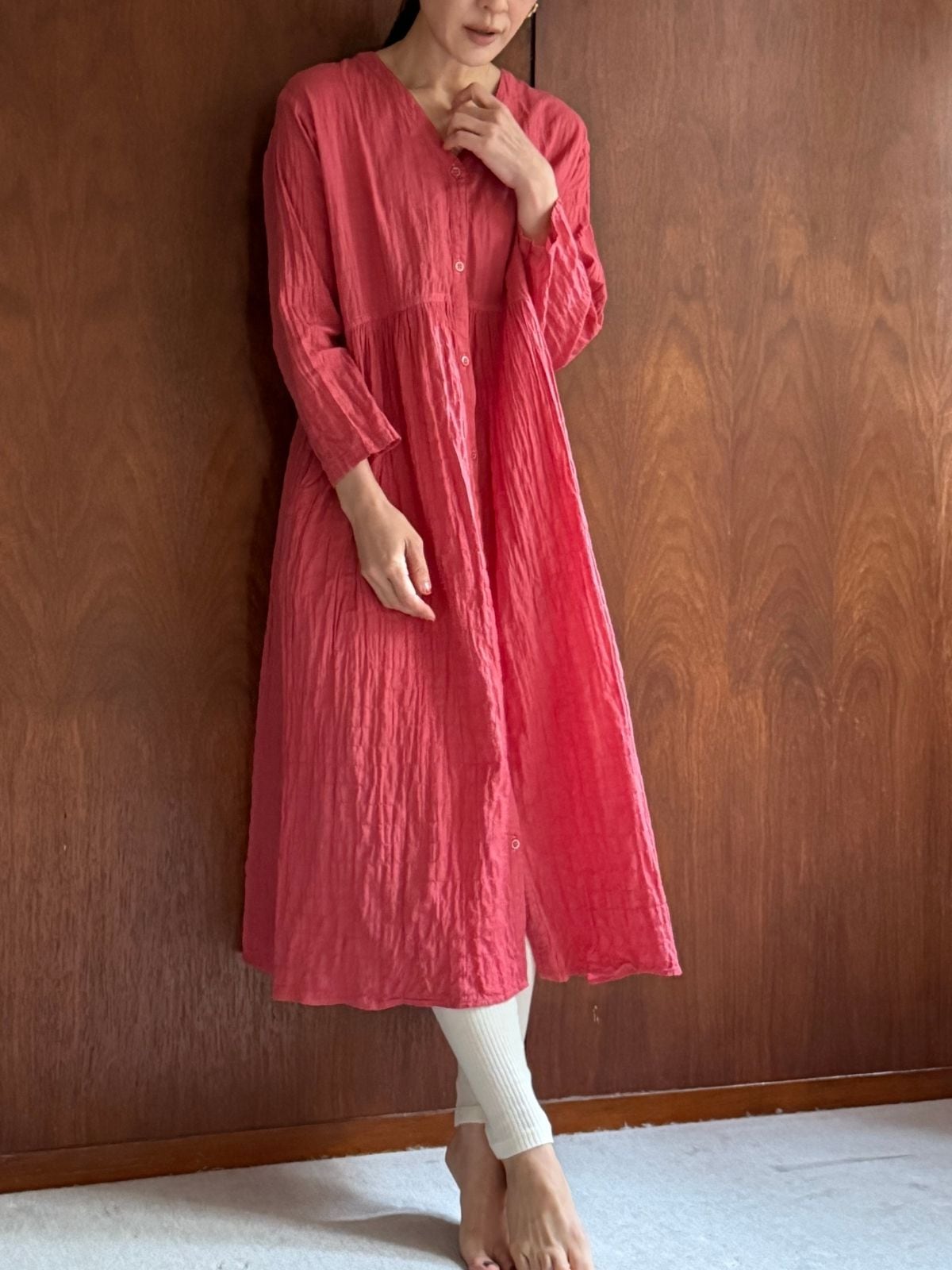 【残りわずか】草木染めコスモスVネックワンピース（紅花×茜染め）