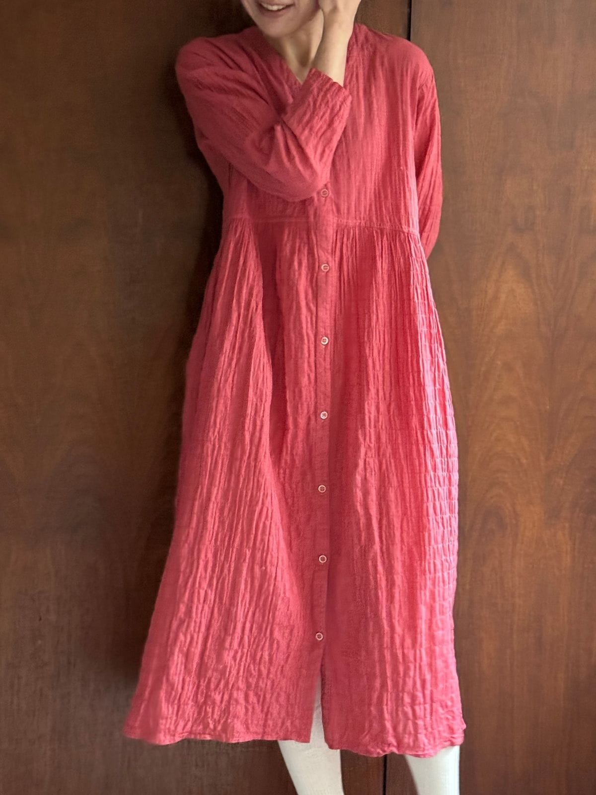 【残りわずか】草木染めコスモスVネックワンピース（紅花×茜染め）