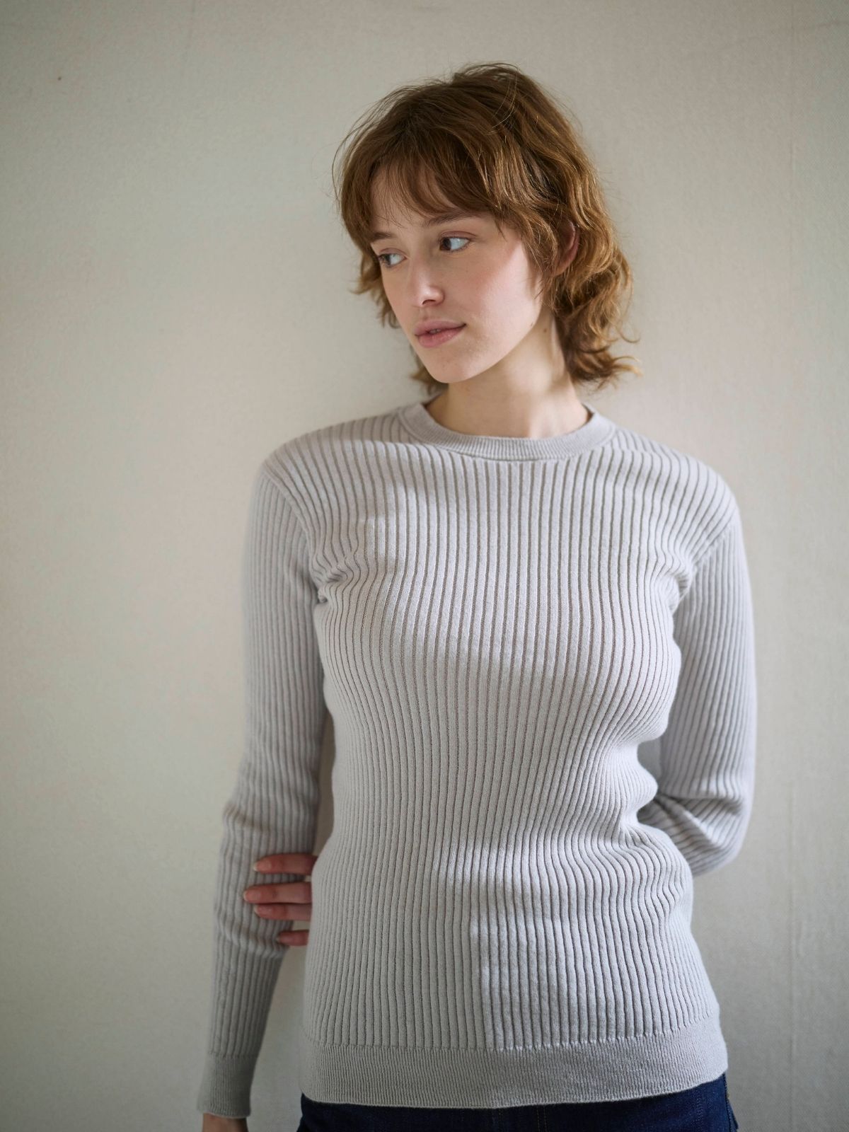 【1月末から2月上旬お届け予定】【シリーズ商品2点以上で10%OFF】新色｜コットンエアリーリブクルーネックトップス　ライトグレー