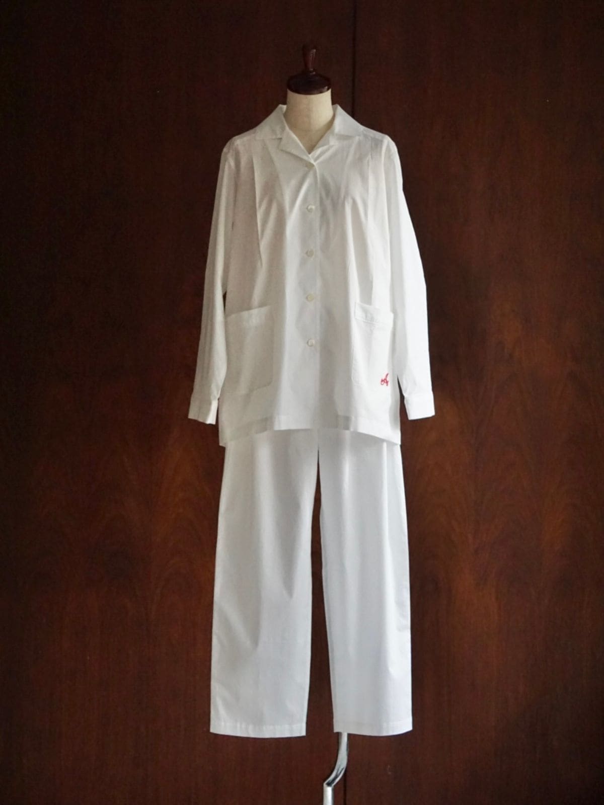 【先行予約】【種から育てた奥出雲のコットン】パジャマ上下セット ホワイト｜イニシャル手刺繍カスタム