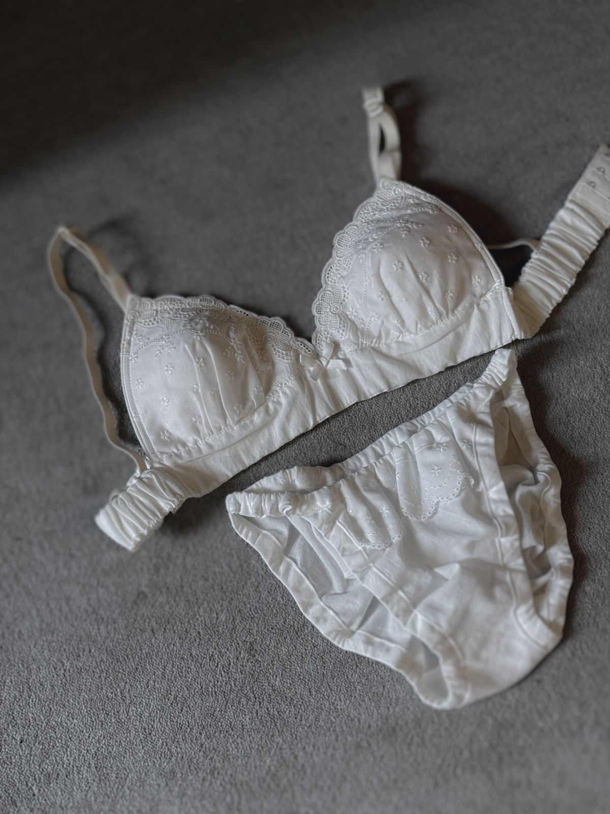 【残りわずか】ライラックレーストライアングルブラ　