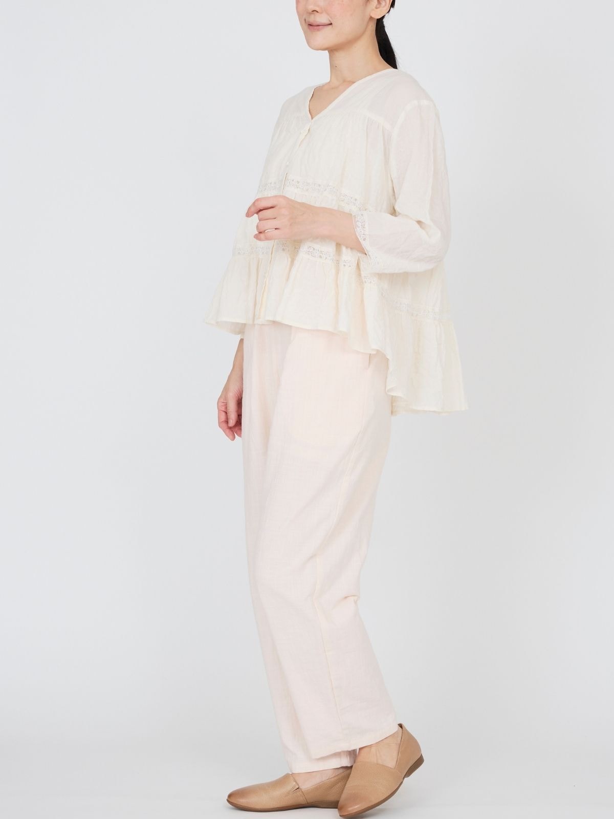 NEW｜コスモスレースティアードブラウス