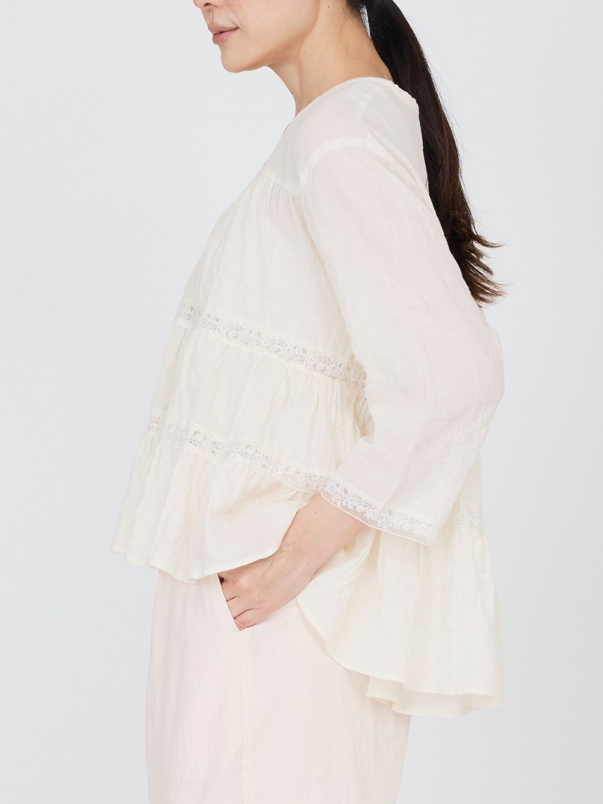 NEW｜コスモスレースティアードブラウス