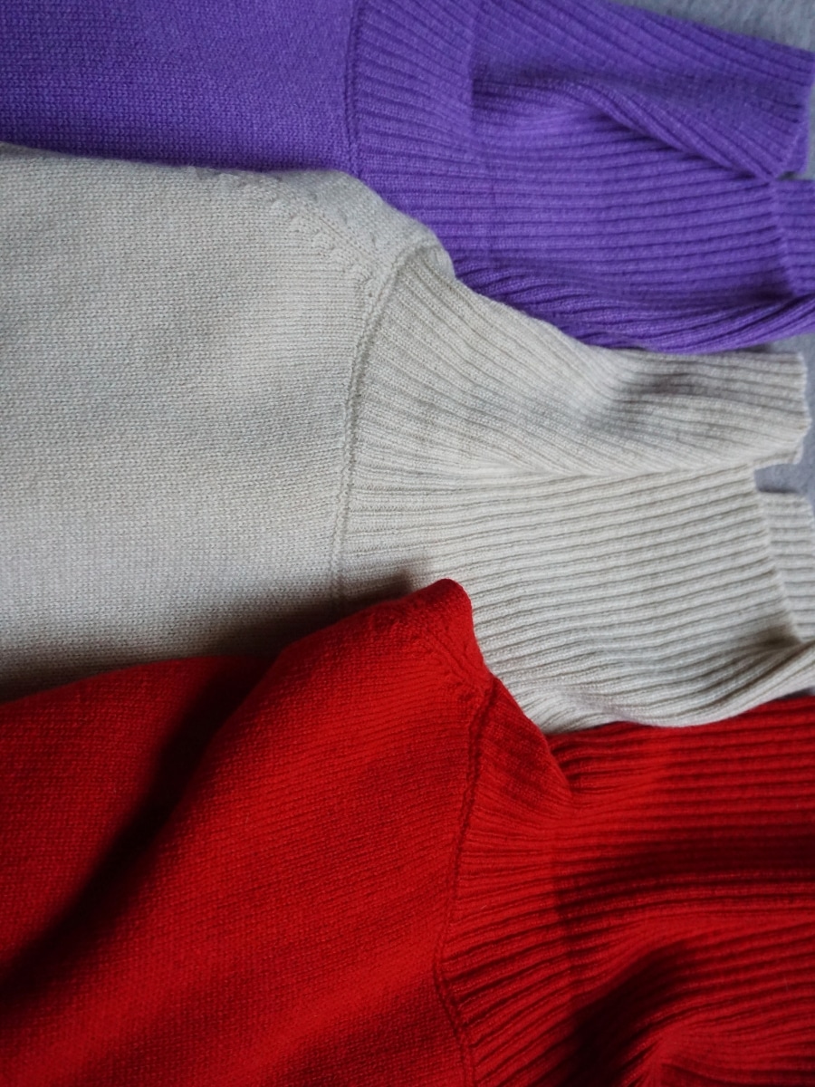 NEW】【WOOL70%/CASHMERE30%】イタリアニットタートル（ライトベージュ