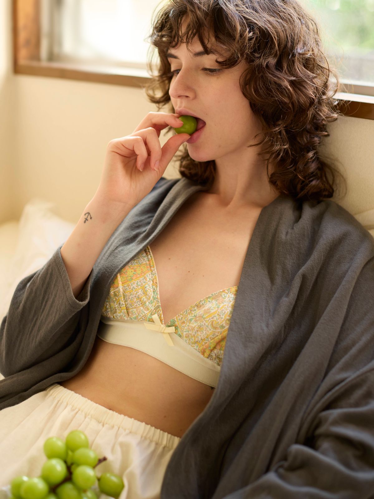 フラワーペイズリー　ベーシックショーツ　イエロー