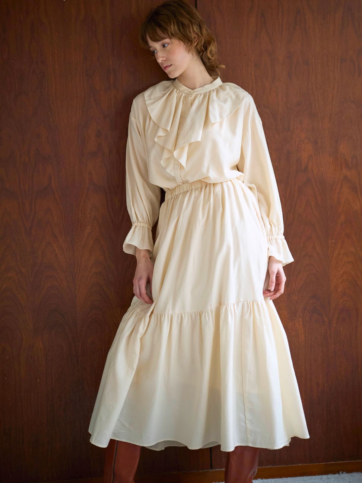 【残りわずか】エアリーサテンフリルブラウス