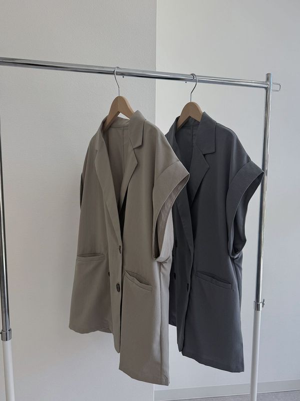 lightly grain crepe gilet