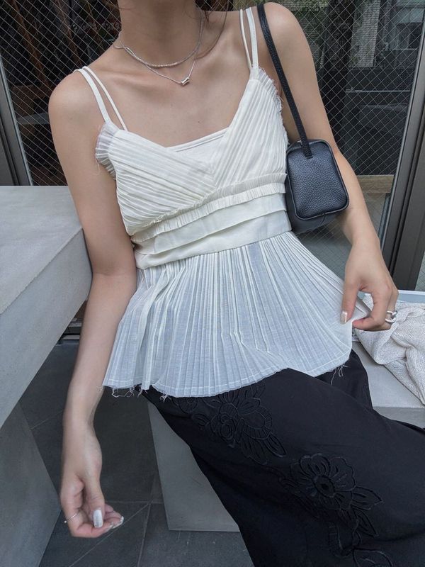 pleats cut off cami bustier