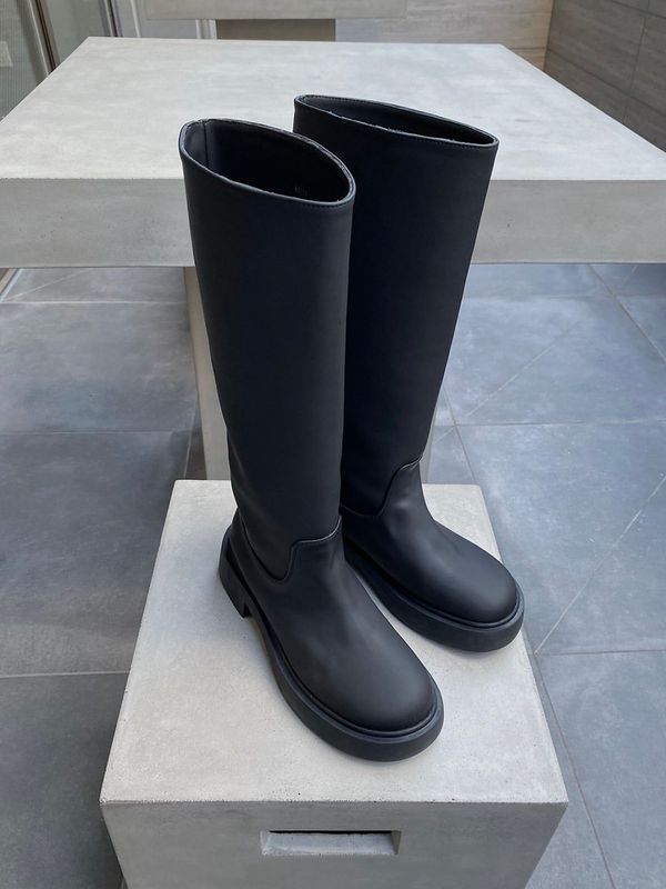 platform soft leather long boots