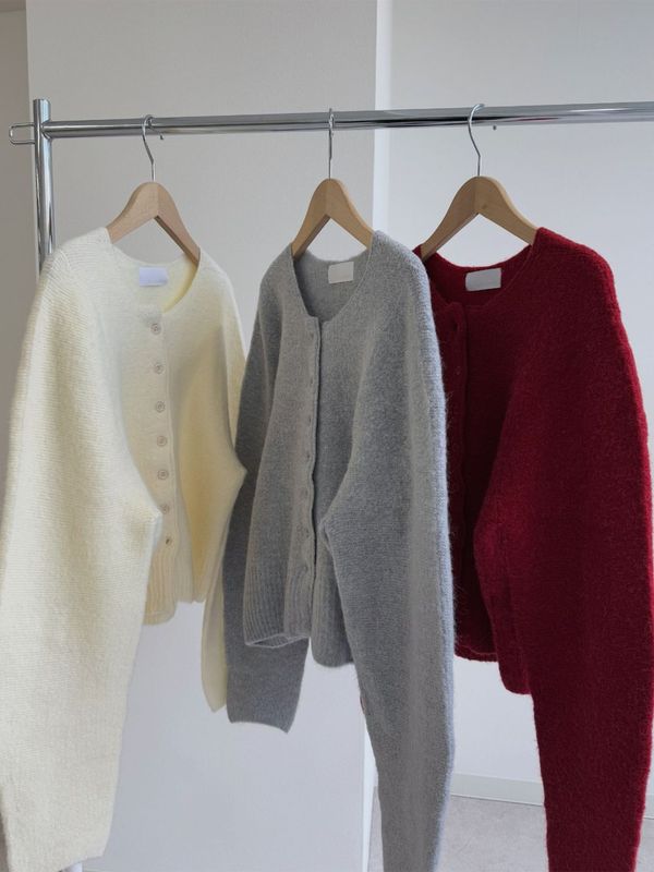 round silhouette whole garment knit