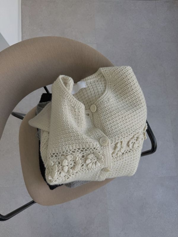 flower motif hand wool knit