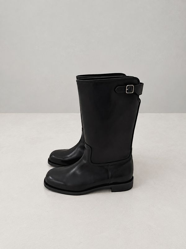 buckle design medium boots