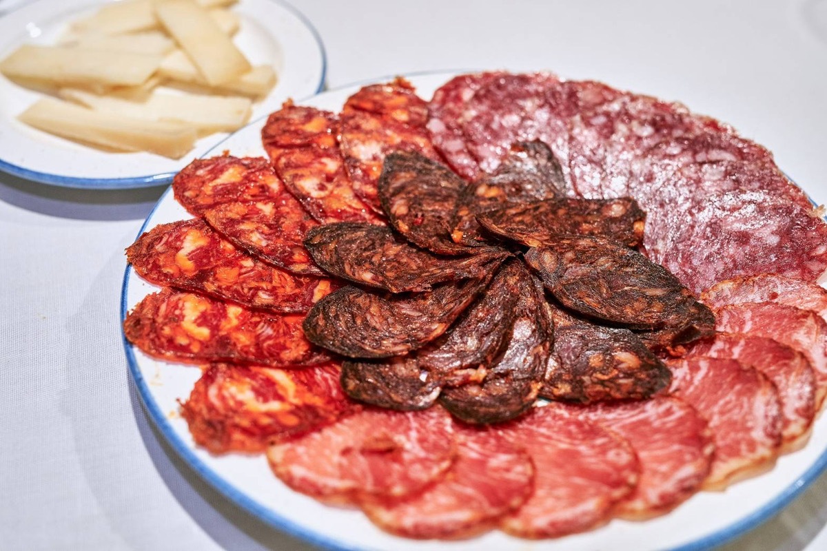 【世界初EUオーガニック】サラミ・ベジョータ 100%純血統イベリコ豚 BIO【脂の口溶け◎】