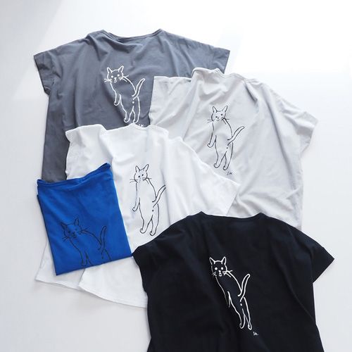 NARU(ナル)小泉さよ様コラボ ナチュラルソフト天竺 振り返り猫コンフィーシャツ 667006