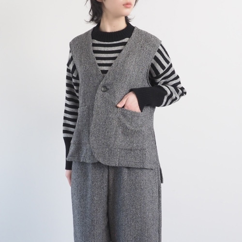 NARU(ナル) ヘリンボーンネップツイード スリットベスト 669902