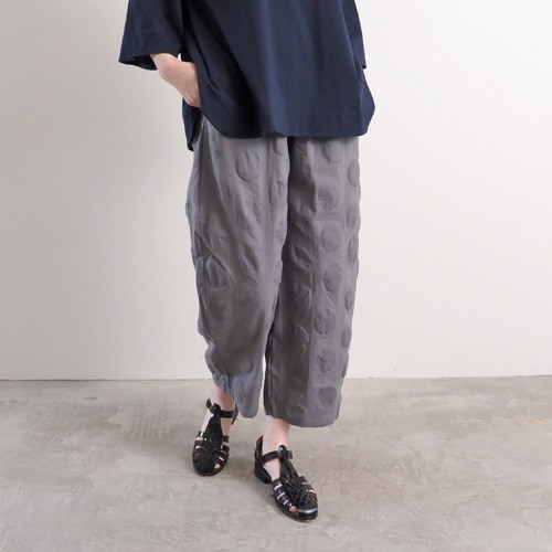 NARU(ナル) 綿麻シーチング塩縮 エッグパンツ 662820