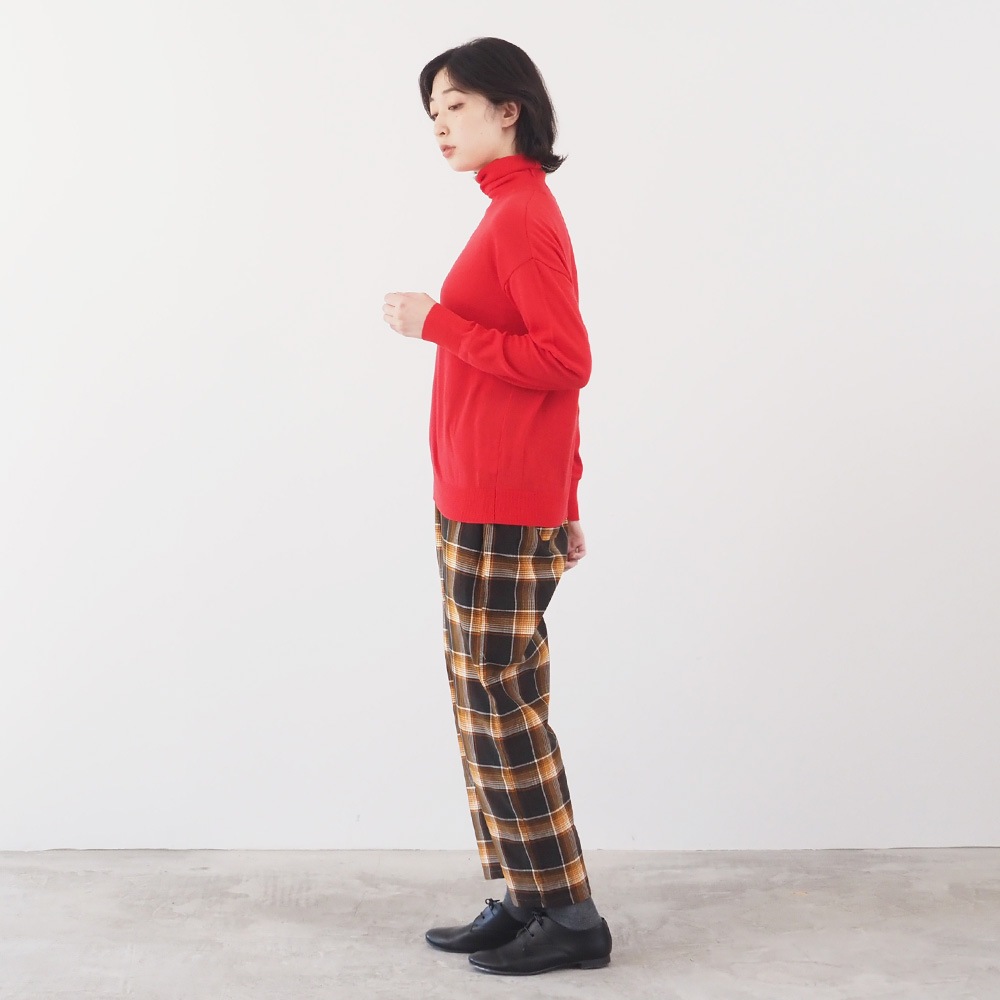 NARU(ナル) ムースヤーン タートルネックニット 666700