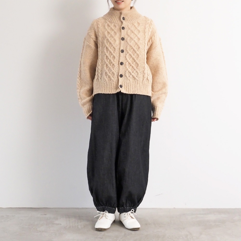 NARU(ナル) ドーゼットエアーヤーン エアリーアランニットカーデ 668400