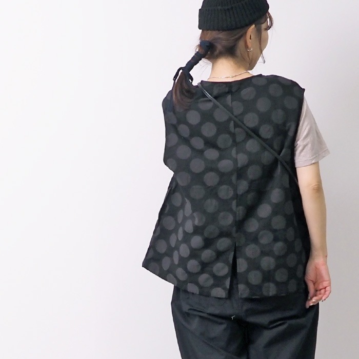 ベトナム　漆絵　シャガール風 受注生産】ベトナム シルク刺繍絵 Mr. クオック・スー作品 蓮