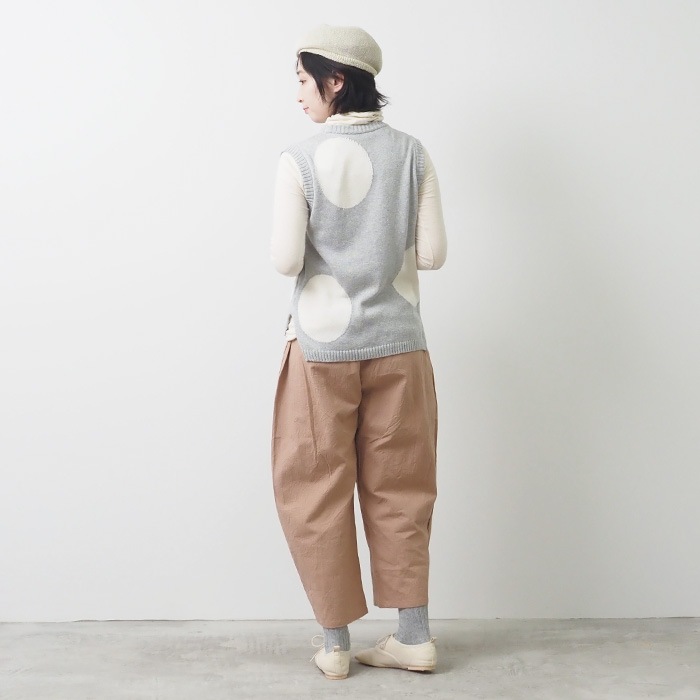 NARU(ナル) コンパクトヤーン ベイカリーニットたまごベスト 650735