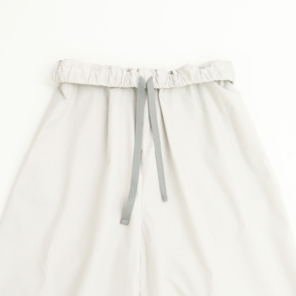 NARU(ナル) タイプライター×小花刺繍 足元かわいいパンツ 661915